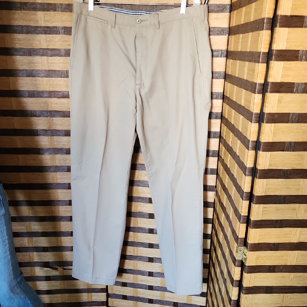 Cremieux Men's Tan Pants